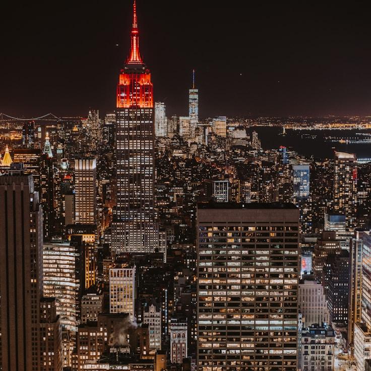 Parents evaluating schools in Portugal
